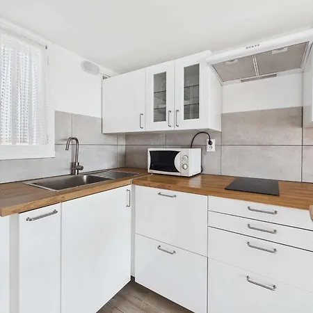 Duplex Climatisé 6 Pers, Terrasse Sud, Proche Plage, Parking Privé - Fr-1-326-662 *